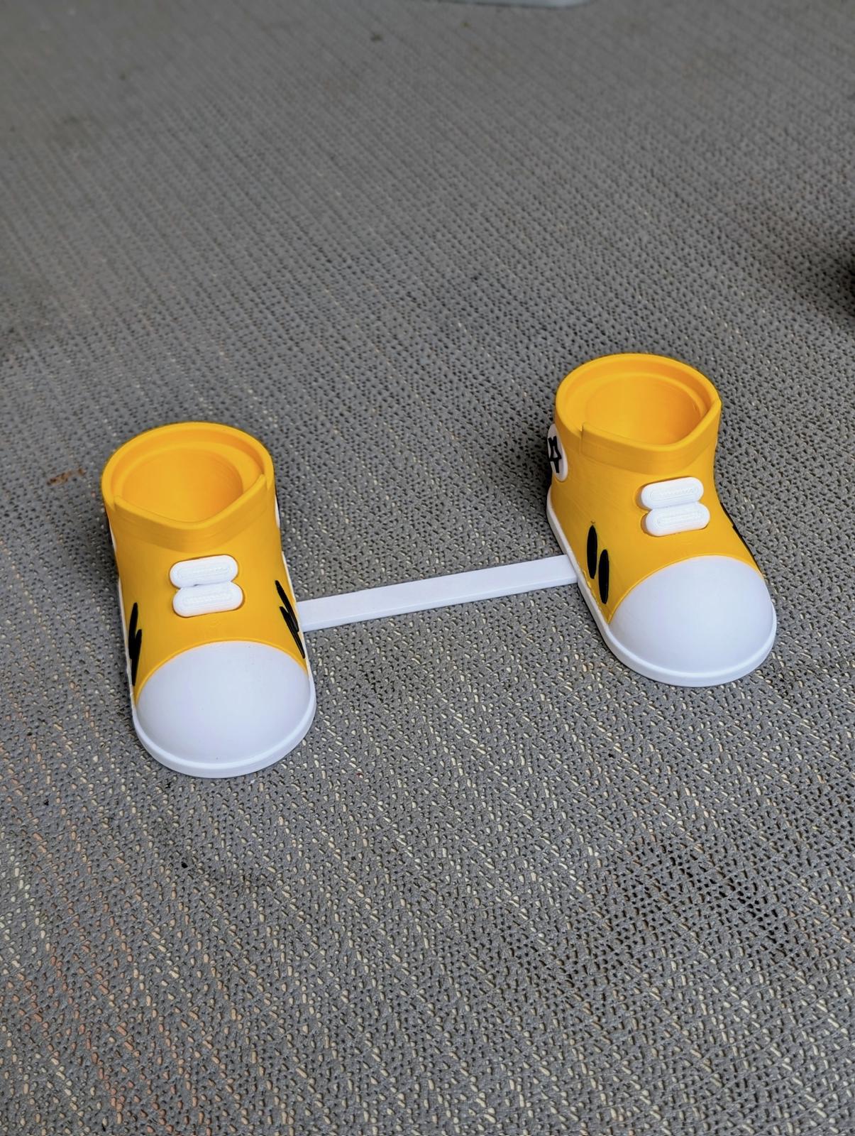 Cool Shoes PS5 Controller Stand -3D Printed Sneaker Style Holder for DualSense