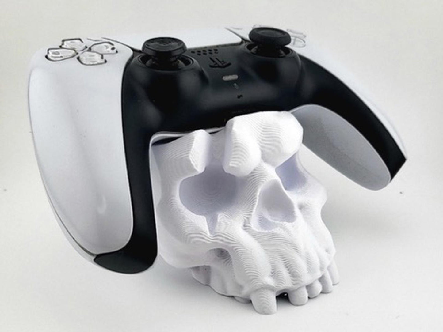 💀 Skull PS5 Controller Stand 🎮 – Unique 3D Printed Holder Dock
