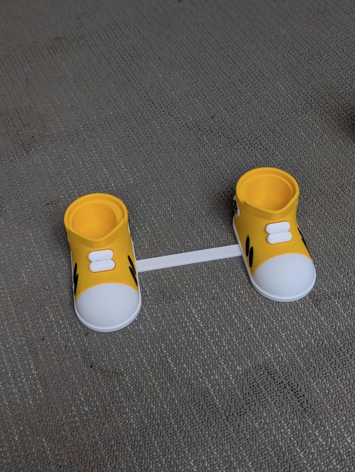 Cool Shoes PS5 Controller Stand -3D Printed Sneaker Style Holder for DualSense