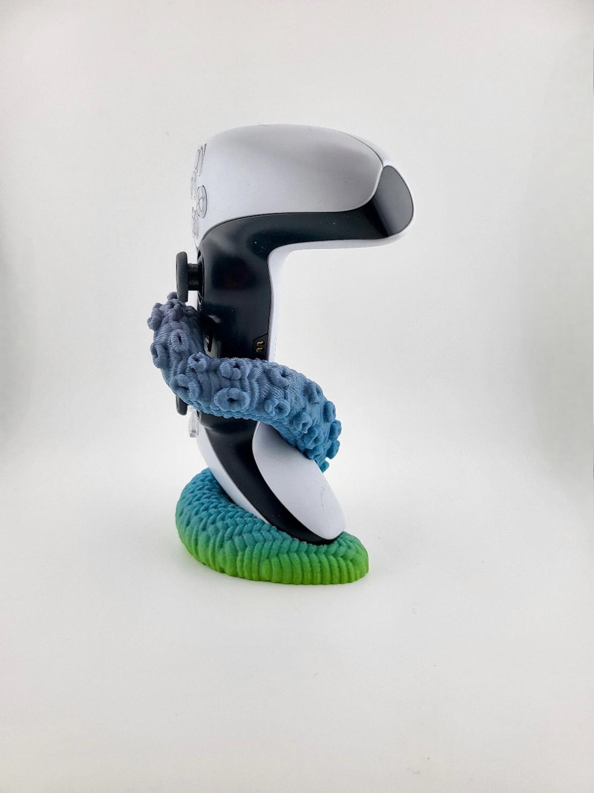 Knitted Kraken Octopus PS5 Controller Stand - 3D Printed Unique Gaming Display